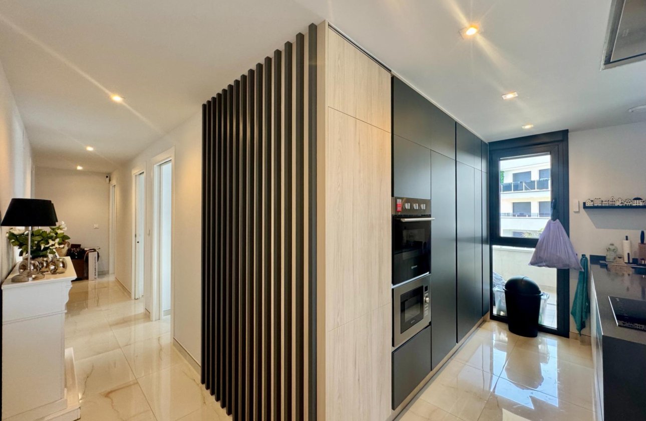 Resale - Apartment -
Orihuela Costa - Punta Prima