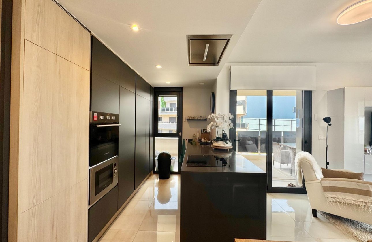 Resale - Apartment -
Orihuela Costa - Punta Prima
