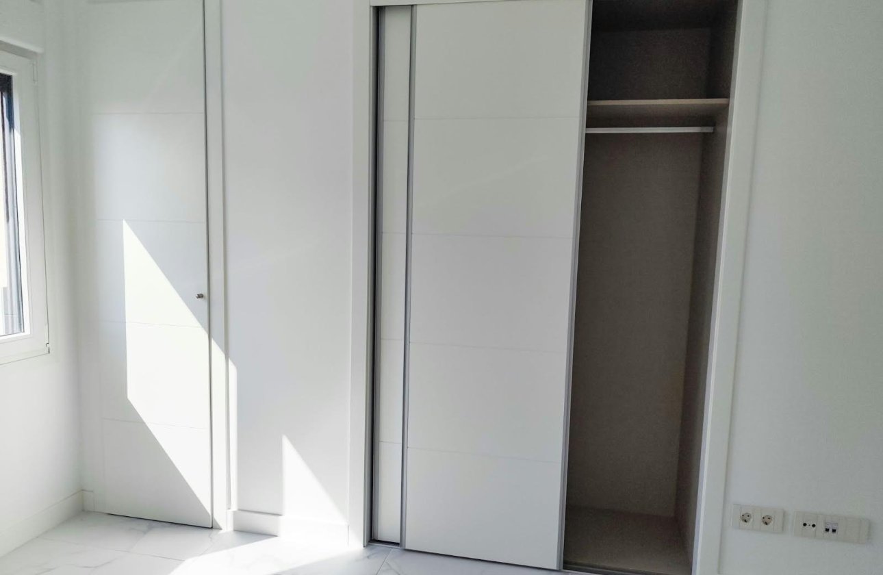 Resale - Apartment -
Orihuela Costa - Punta Prima