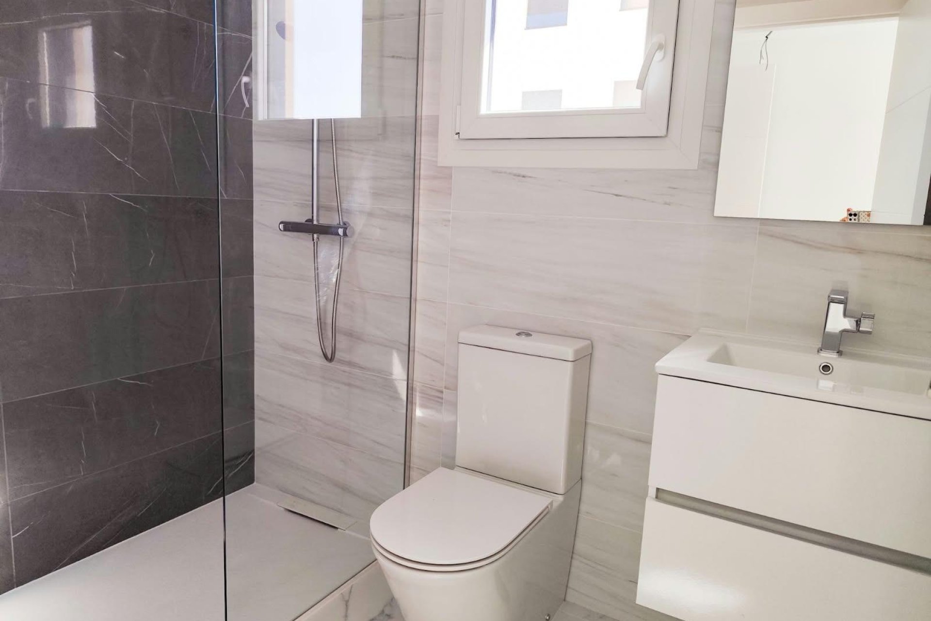 Resale - Apartment -
Orihuela Costa - Punta Prima