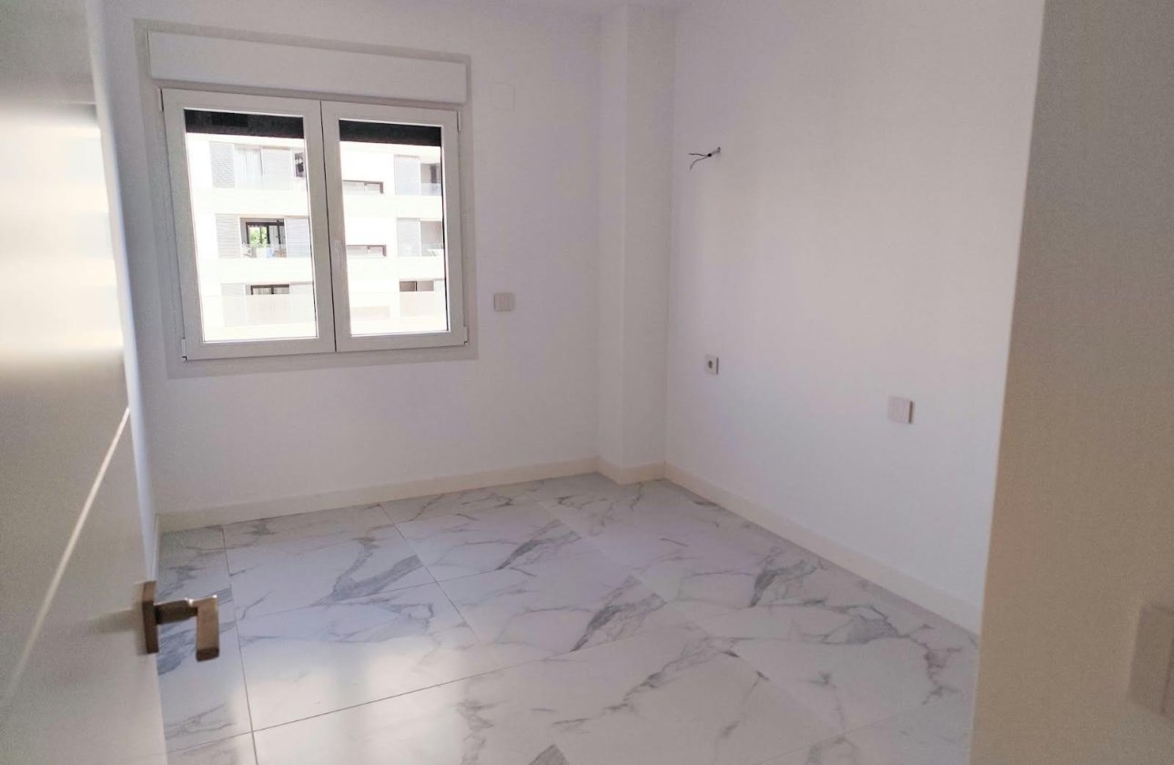 Resale - Apartment -
Orihuela Costa - Punta Prima