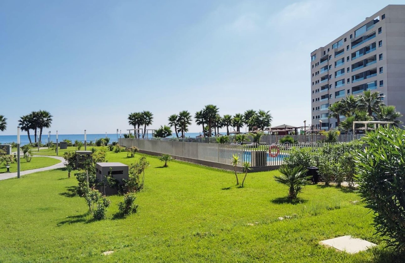 Resale - Apartment -
Orihuela Costa - Punta Prima