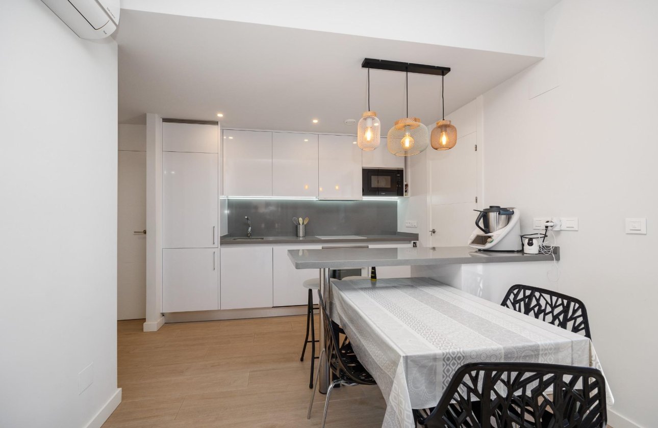 Resale - Apartment -
Orihuela Costa - Villamartín-las Filipinas