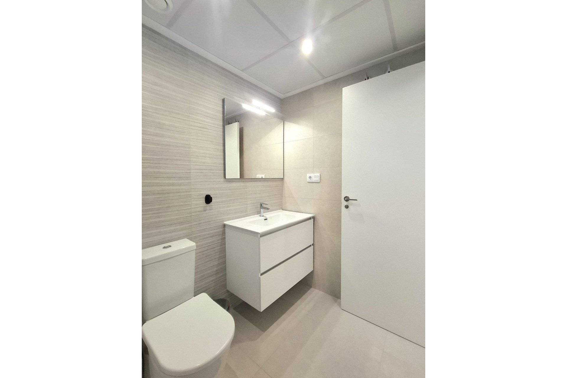 Resale - Apartment -
Orihuela Costa - Villamartín