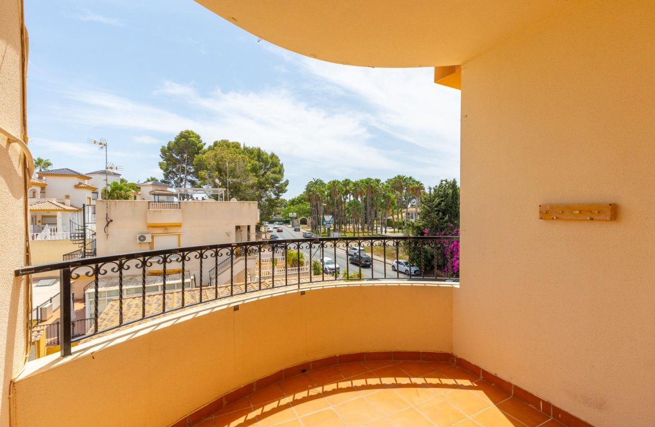 Resale - Apartment -
Orihuela Costa - Villamartín