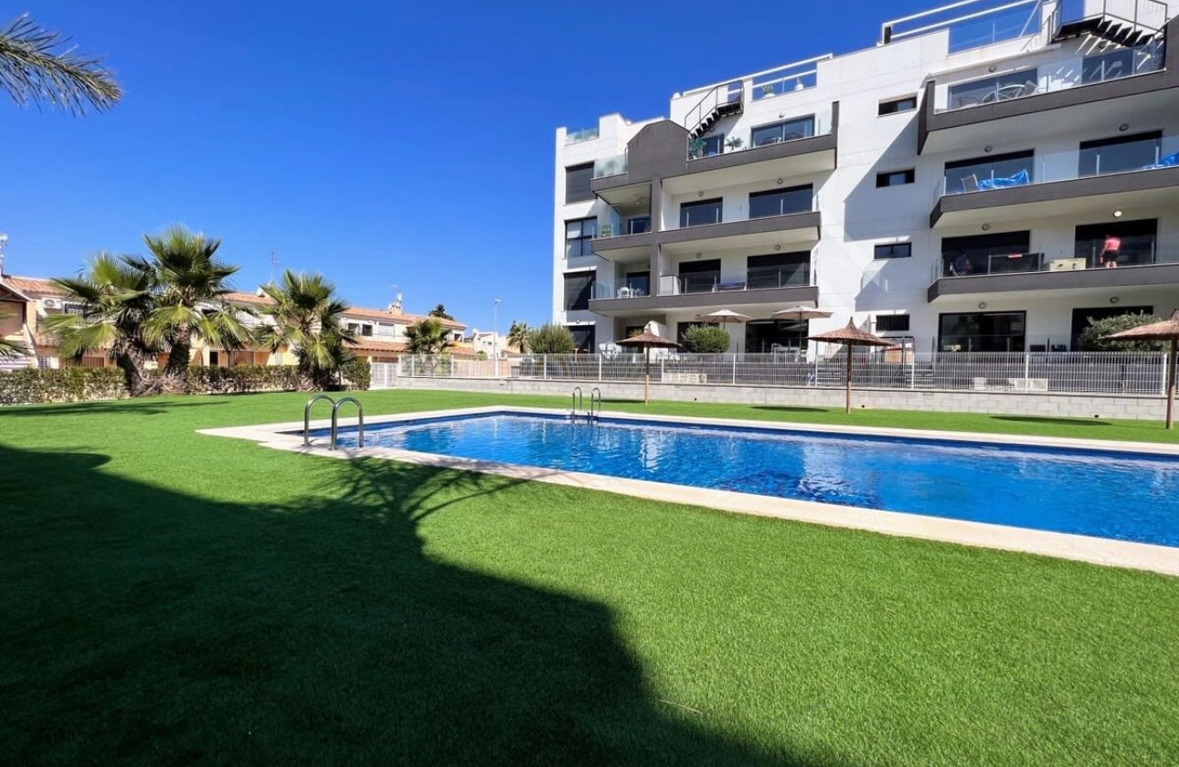 Resale - Apartment -
Orihuela Costa - Villamartín