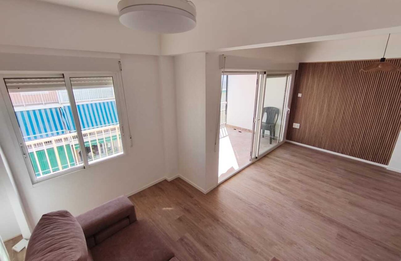 Resale - Apartment Penthouse -
Punta Prima - Costa Blanca