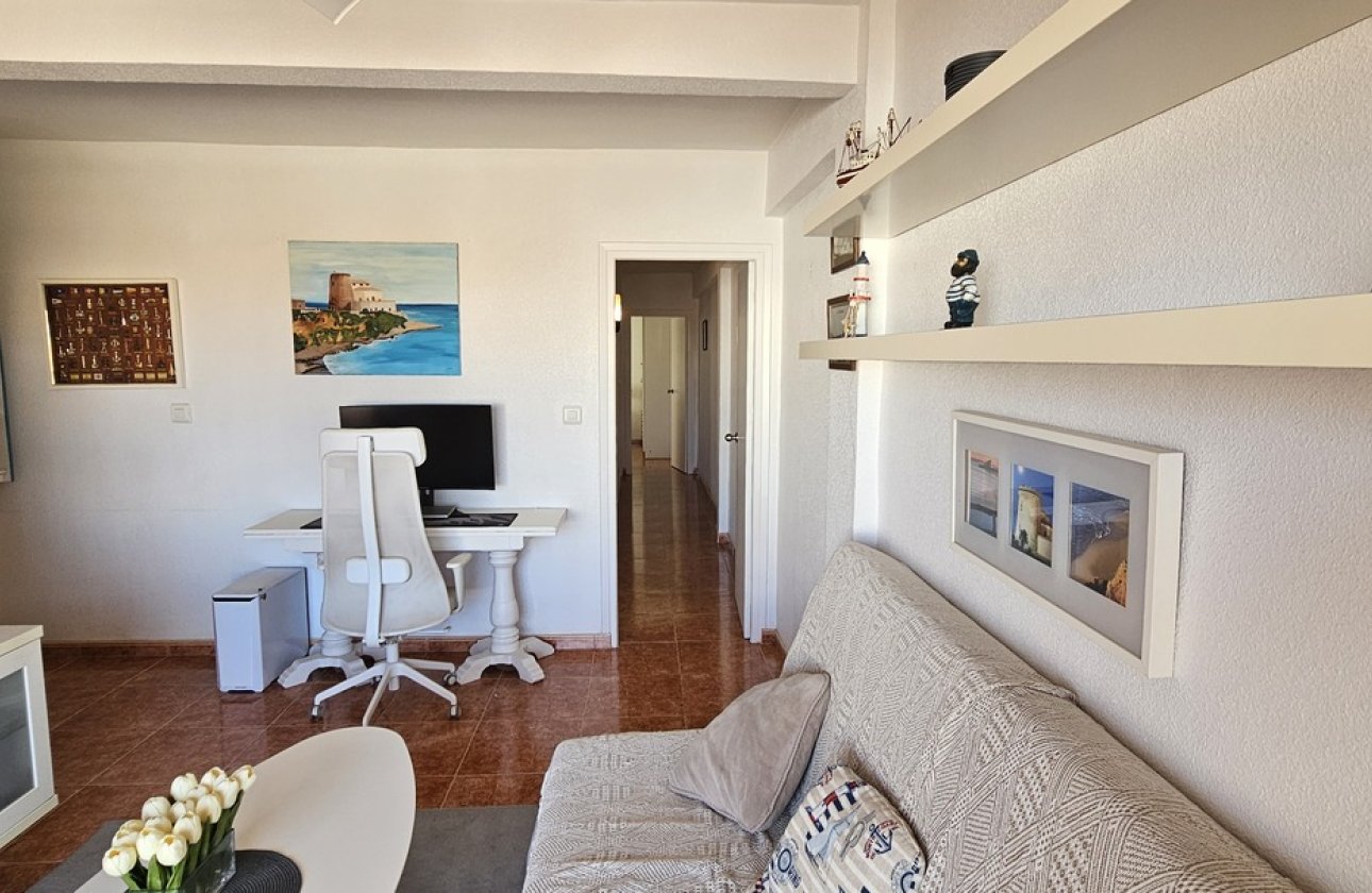 Resale - Apartment Penthouse -
Torre de la Horadada - Playa