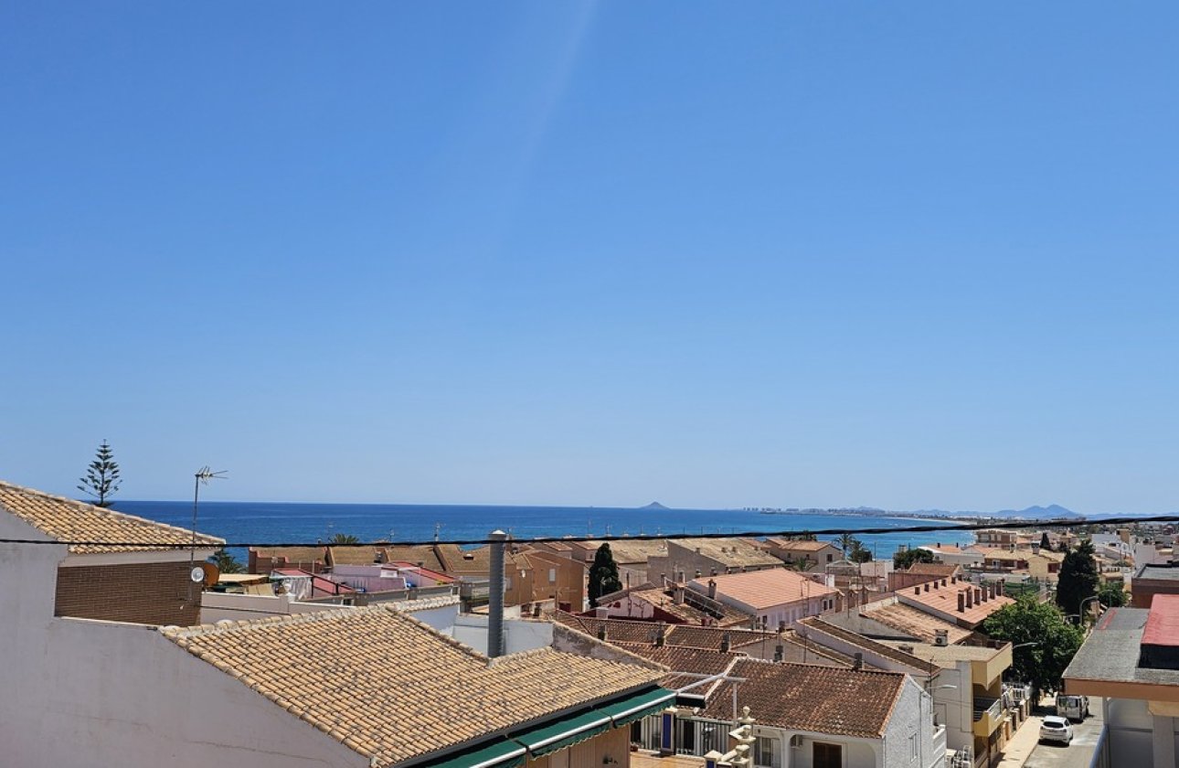 Resale - Apartment Penthouse -
Torre de la Horadada - Playa