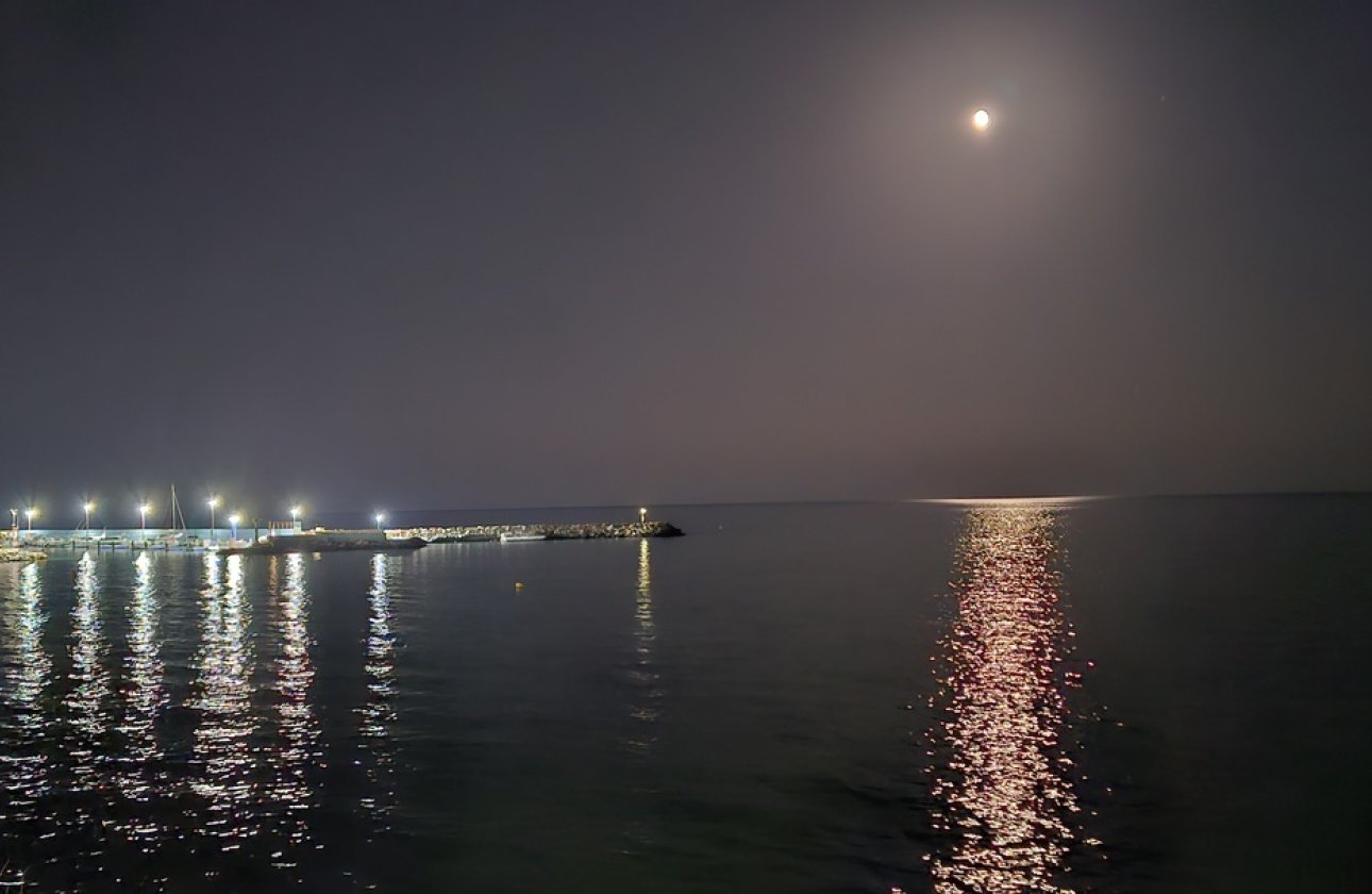 Resale - Apartment Penthouse -
Torre de la Horadada - Playa