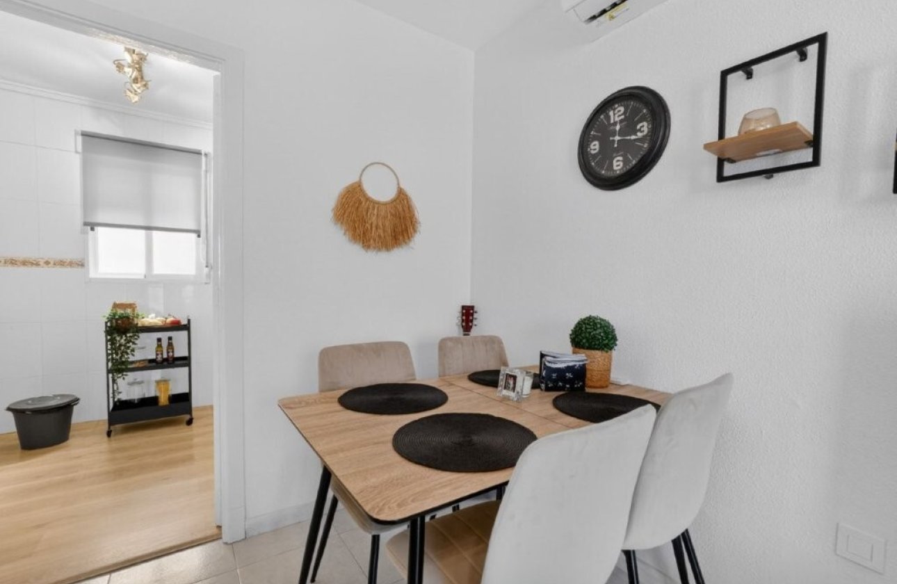 Resale - Apartment Penthouse -
Torrevieja - Jardin del Mar