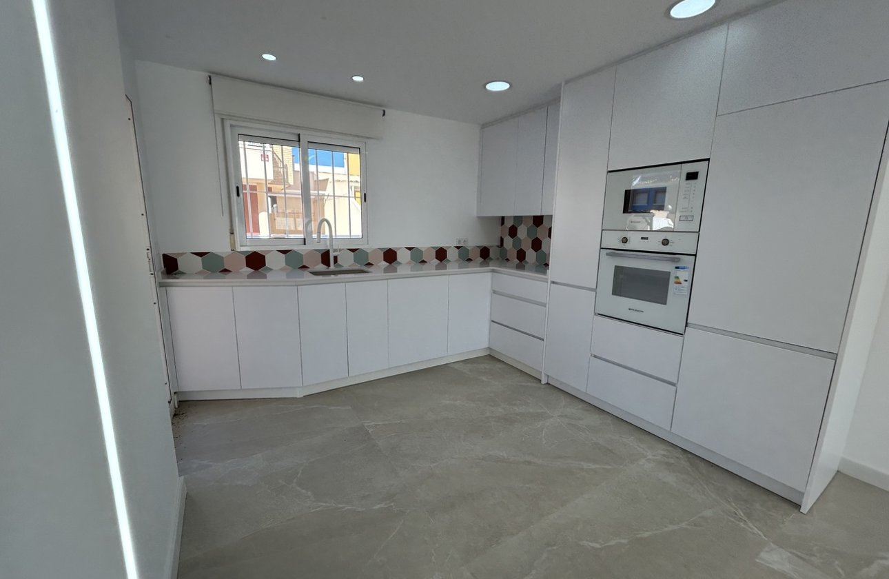 Resale - Apartment -
Pilar de la Horadada - Costa Blanca