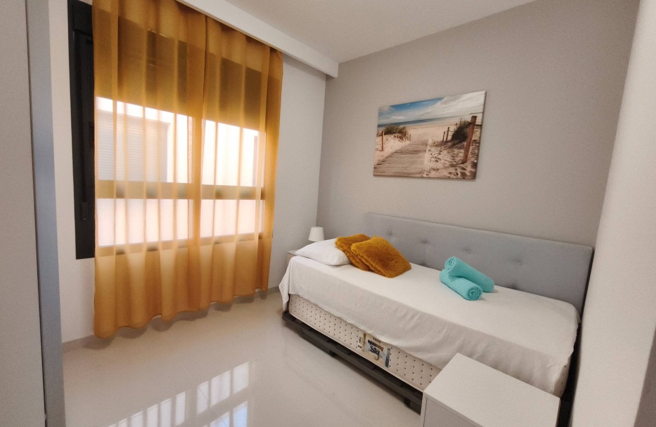 Resale - Apartment -
Pilar de la Horadada - La Torre De La Horadada