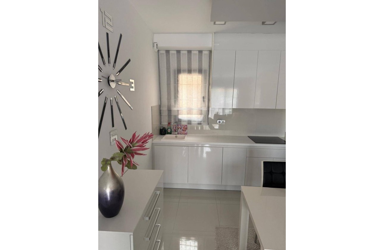 Resale - Apartment -
Pilar de la Horadada - La Torre De La Horadada