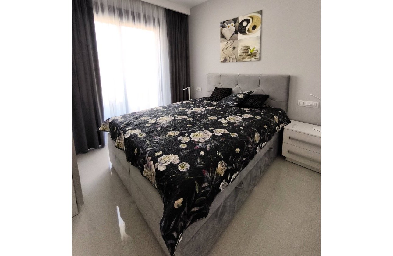 Resale - Apartment -
Pilar de la Horadada - La Torre De La Horadada