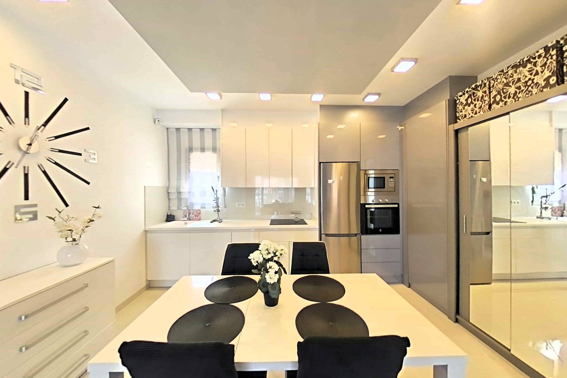 Resale - Apartment -
Pilar de la Horadada - La Torre De La Horadada