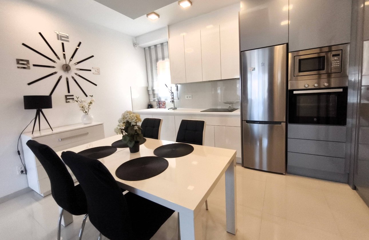 Resale - Apartment -
Pilar de la Horadada - La Torre De La Horadada