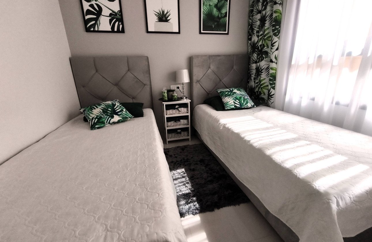 Resale - Apartment -
Pilar de la Horadada - La Torre De La Horadada