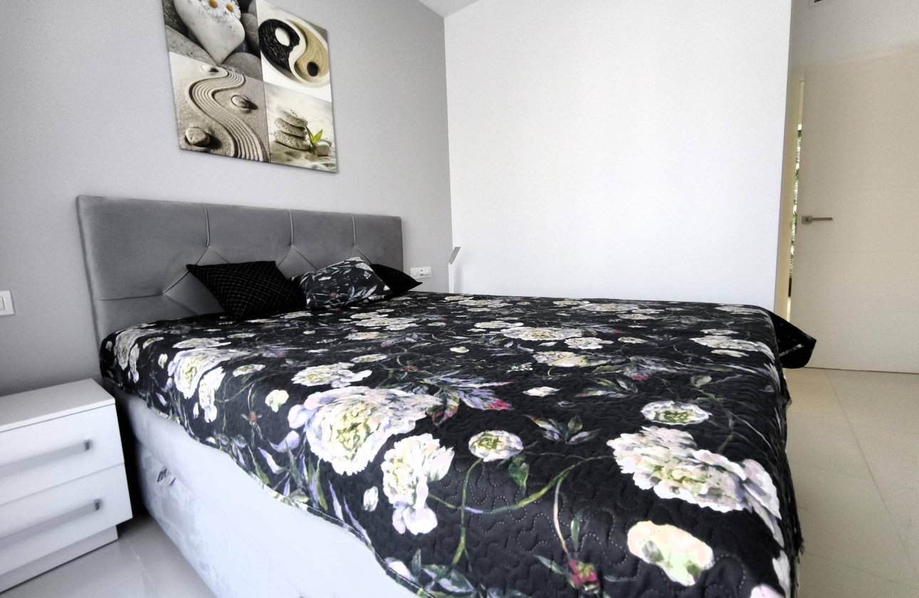 Resale - Apartment -
Pilar de la Horadada - La Torre De La Horadada