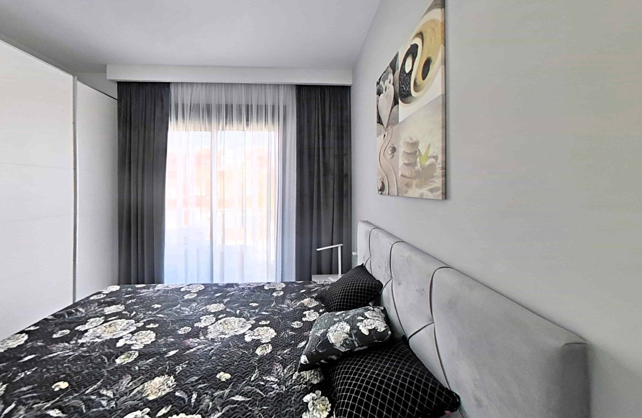 Resale - Apartment -
Pilar de la Horadada - La Torre De La Horadada