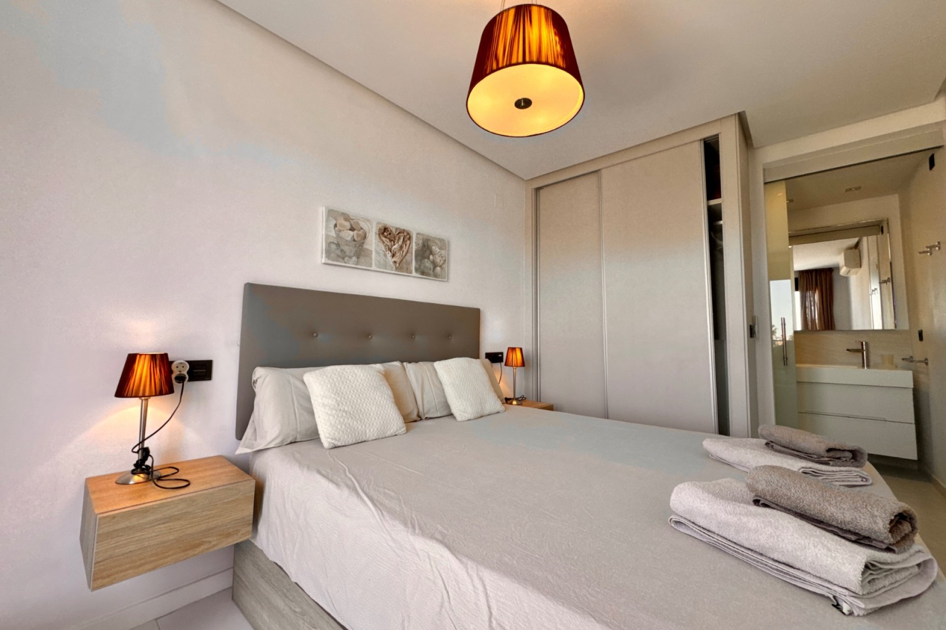 Resale - Apartment -
Pilar de la Horadada - Mil Palmeras