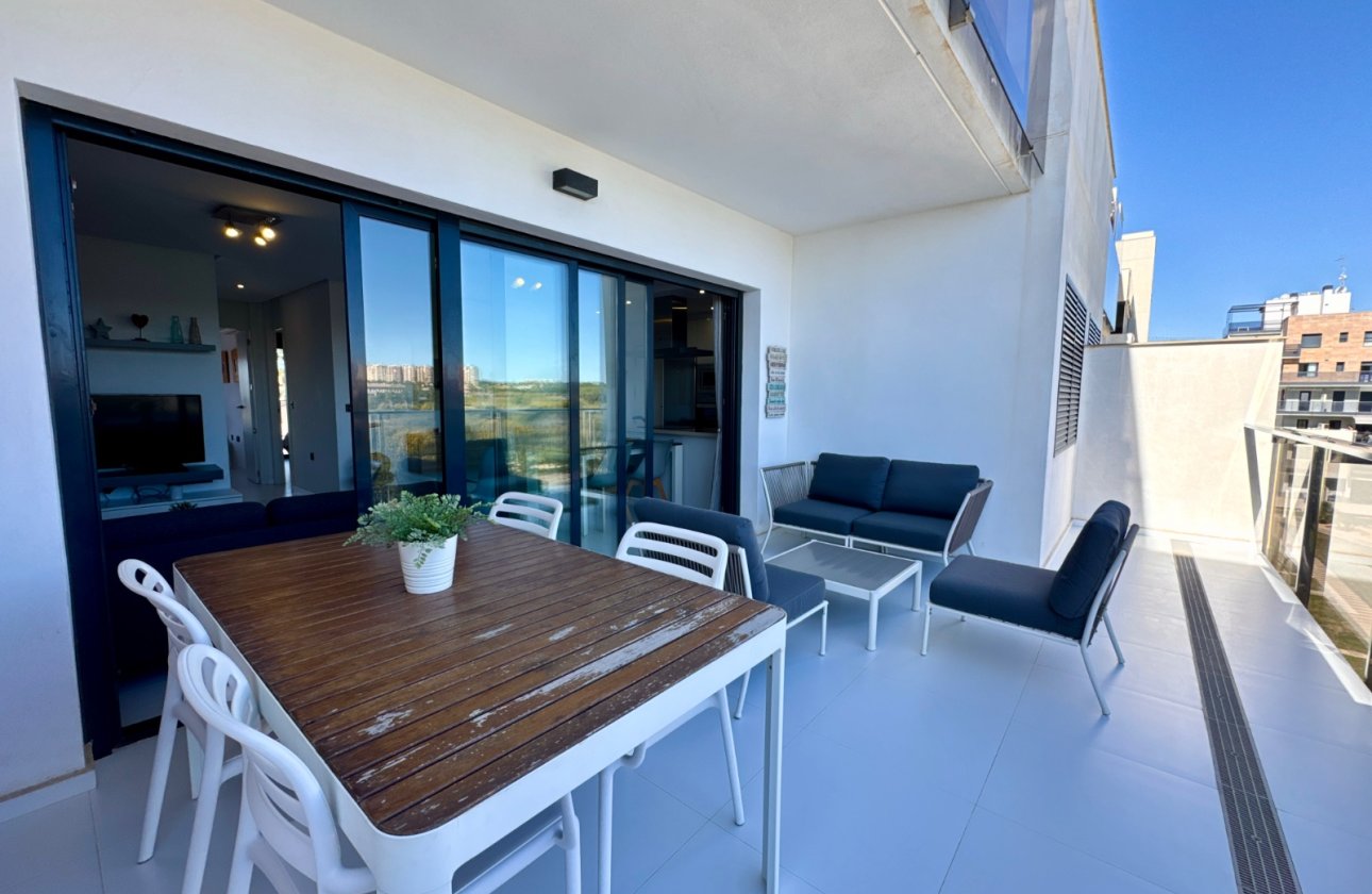 Resale - Apartment -
Pilar de la Horadada - Mil Palmeras