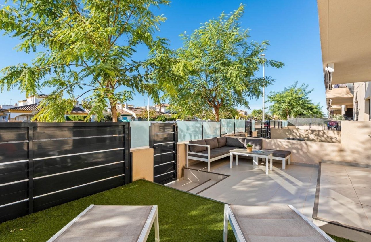 Resale - Apartment -
Pilar de la Horadada - Pueblo Latino