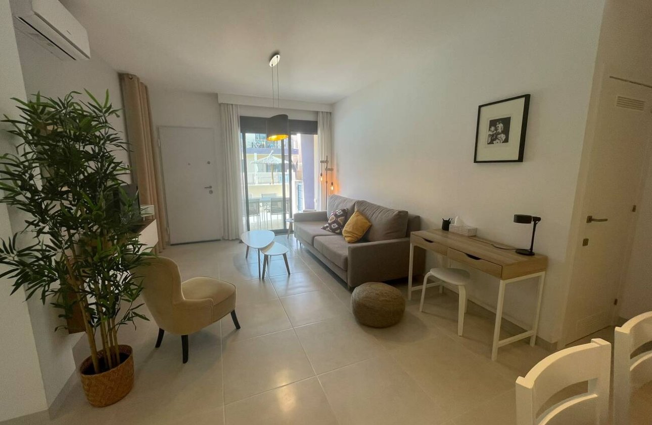 Resale - Apartment -
Pilar de la Horadada - Torre De La Horadada