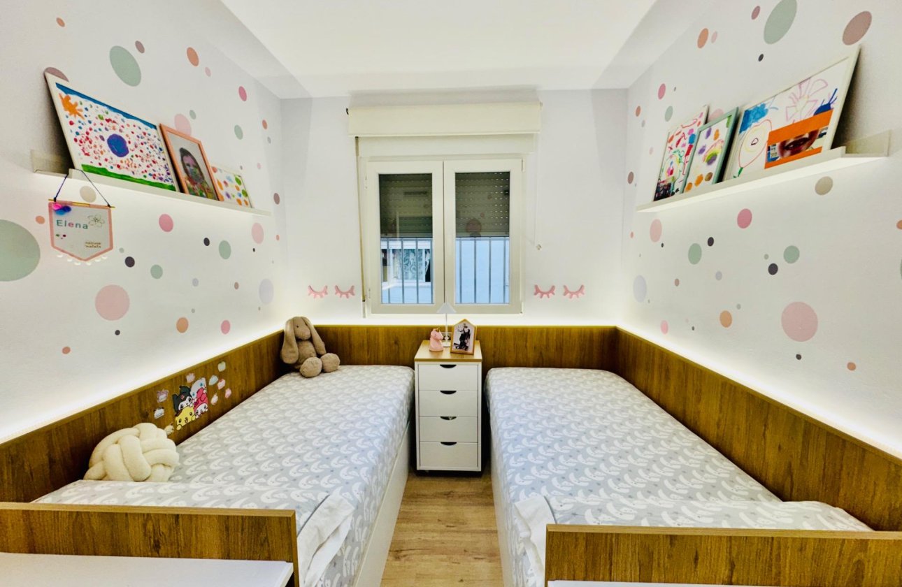 Resale - Apartment -
Pilar de la Horadada - Zona Pueblo