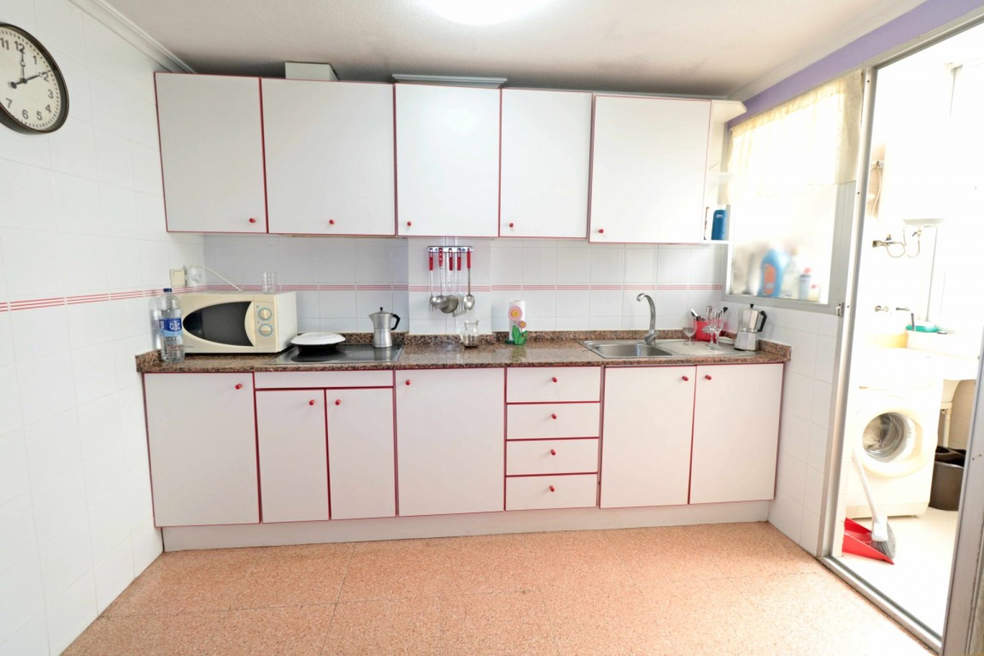 Resale - Apartment -
Playa Del Acequion - Costa Blanca
