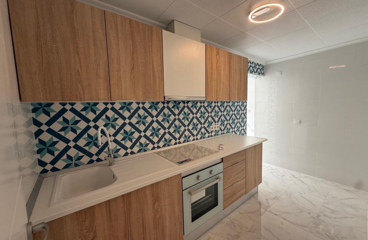 Resale - Apartment -
Playa Del Acequion - Costa Blanca