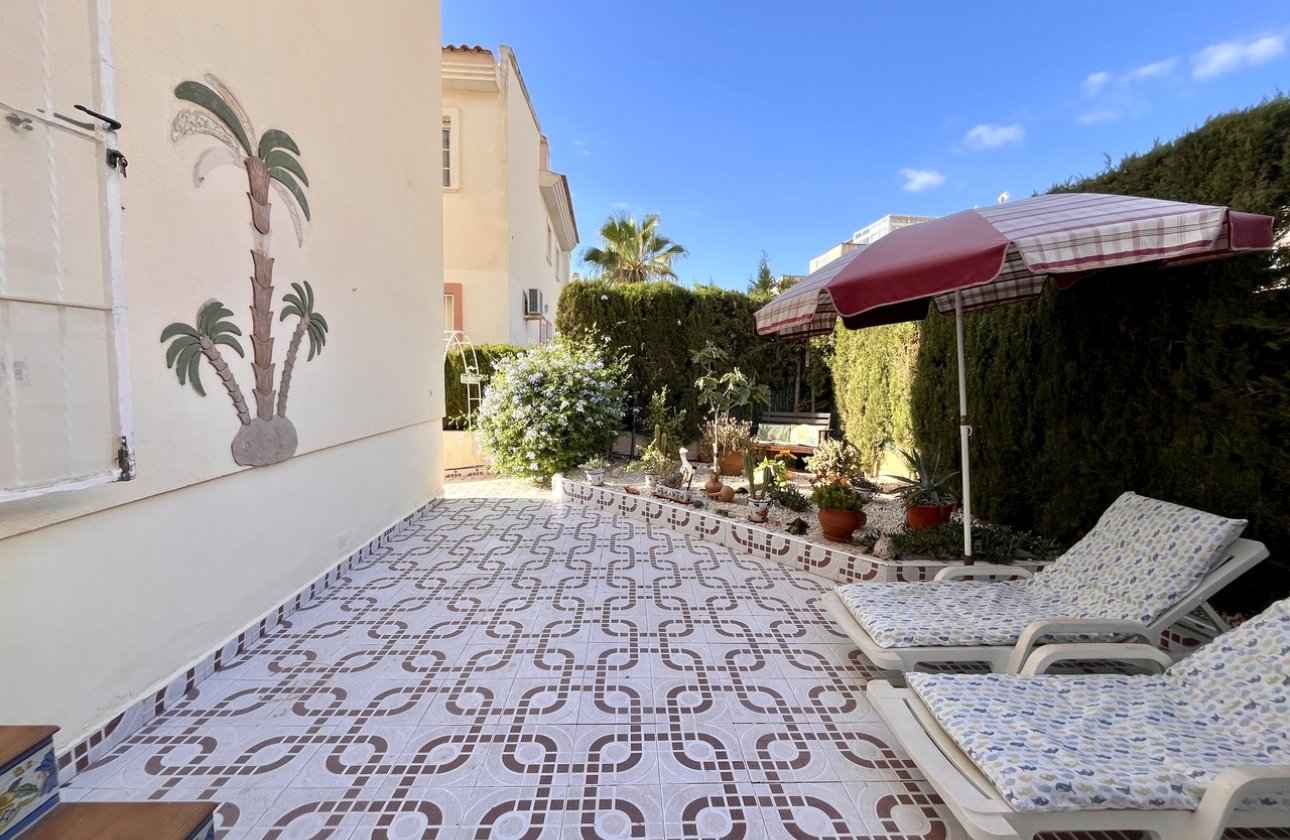 Resale - Apartment -
Playa Flamenca - Costa Blanca