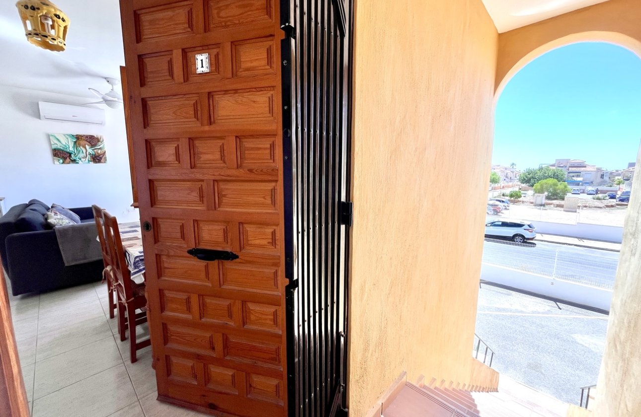Resale - Apartment -
Playa Flamenca - Costa Blanca