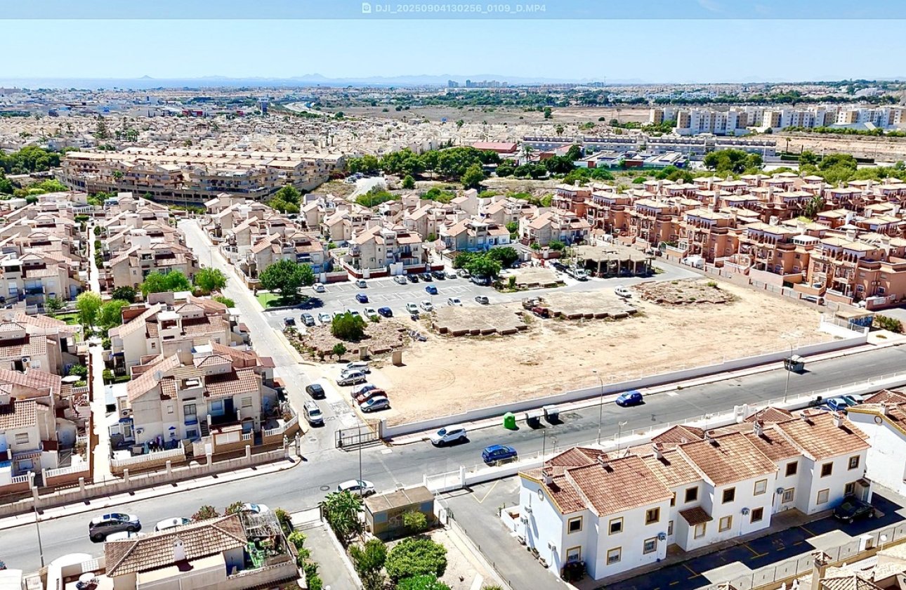 Resale - Apartment -
Playa Flamenca - Costa Blanca