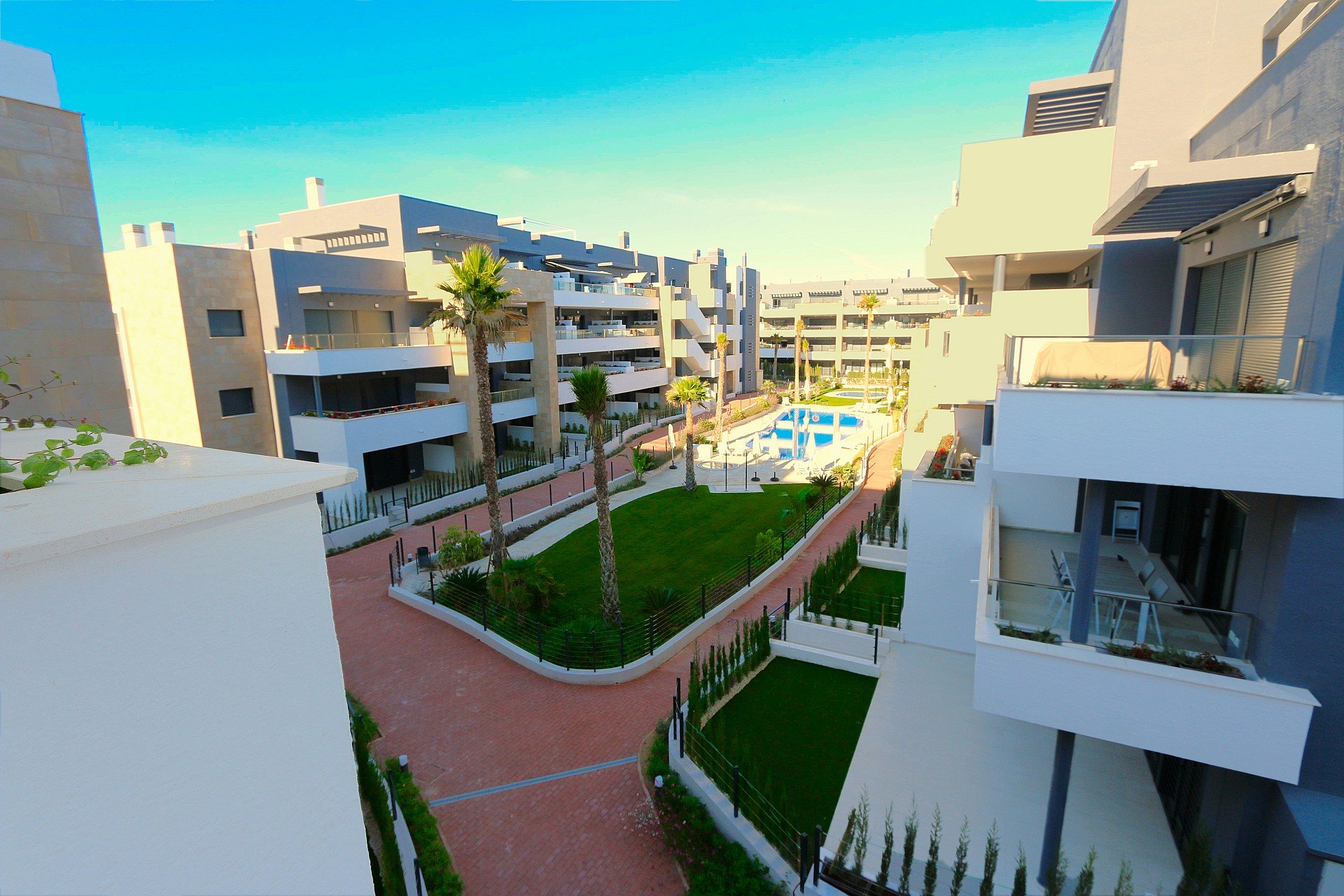 Resale - Apartment -
Playa Flamenca - Costa Blanca
