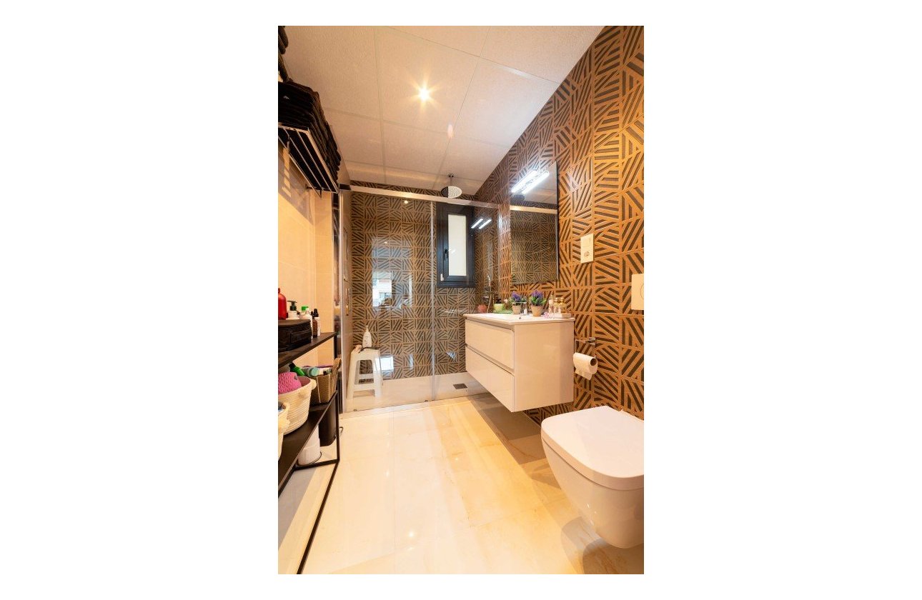 Resale - Apartment -
Playa Flamenca - Costa Blanca