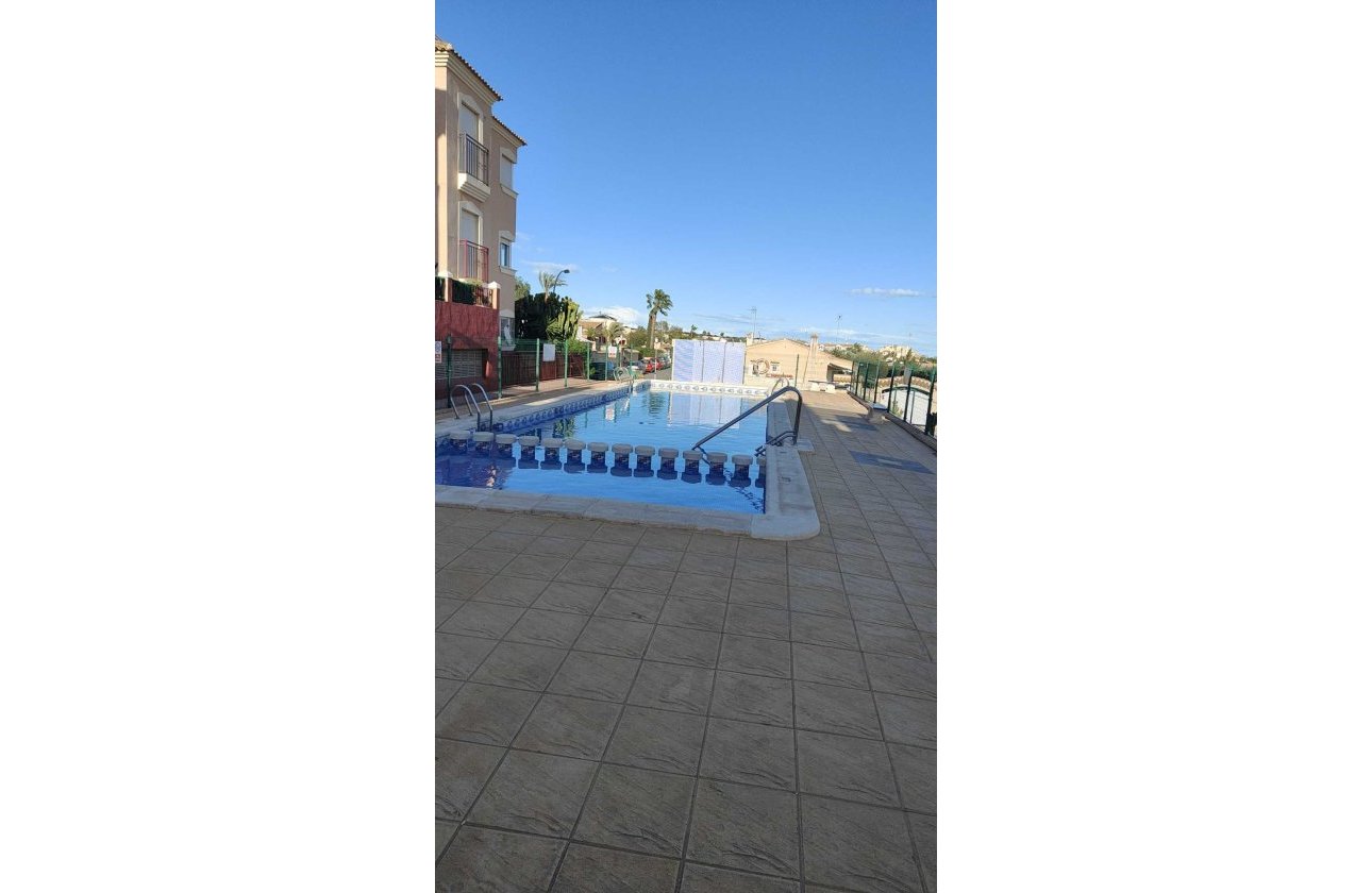 Resale - Apartment -
Playa Flamenca - Costa Blanca