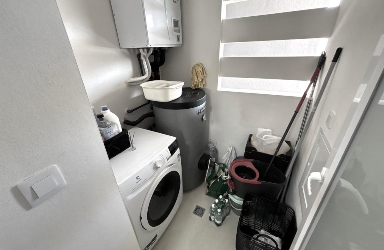 Resale - Apartment -
Playa Flamenca - Costa Blanca