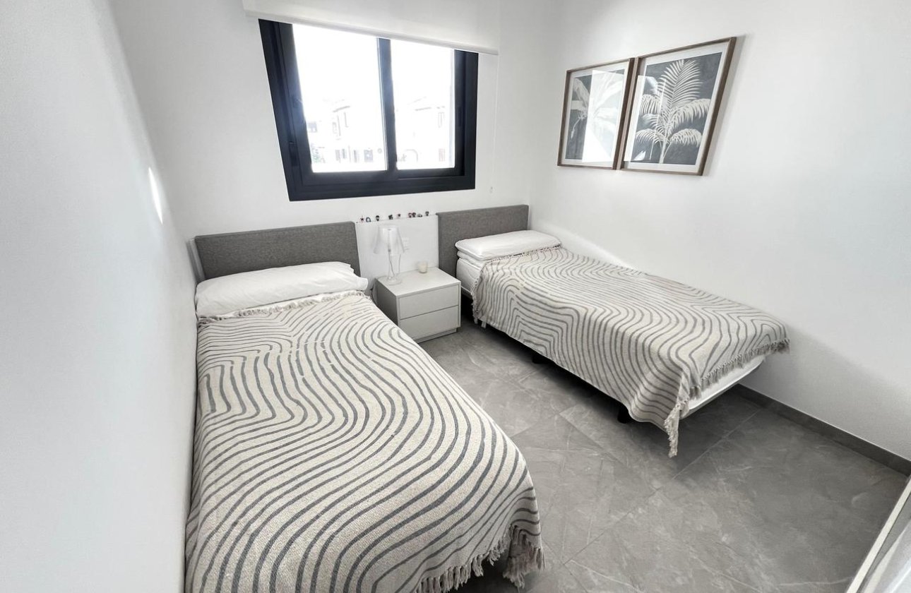 Resale - Apartment -
Playa Flamenca - Costa Blanca