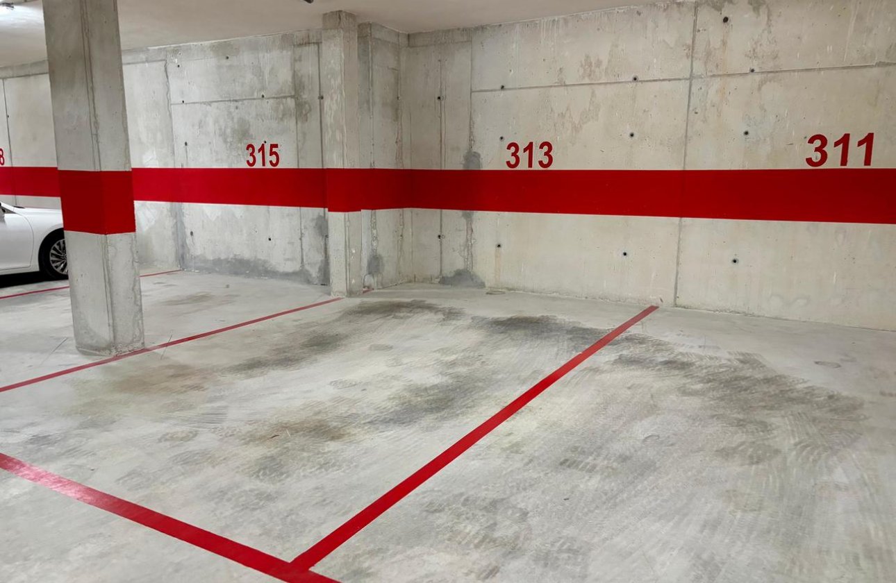 Resale - Apartment -
Playa Flamenca - Costa Blanca