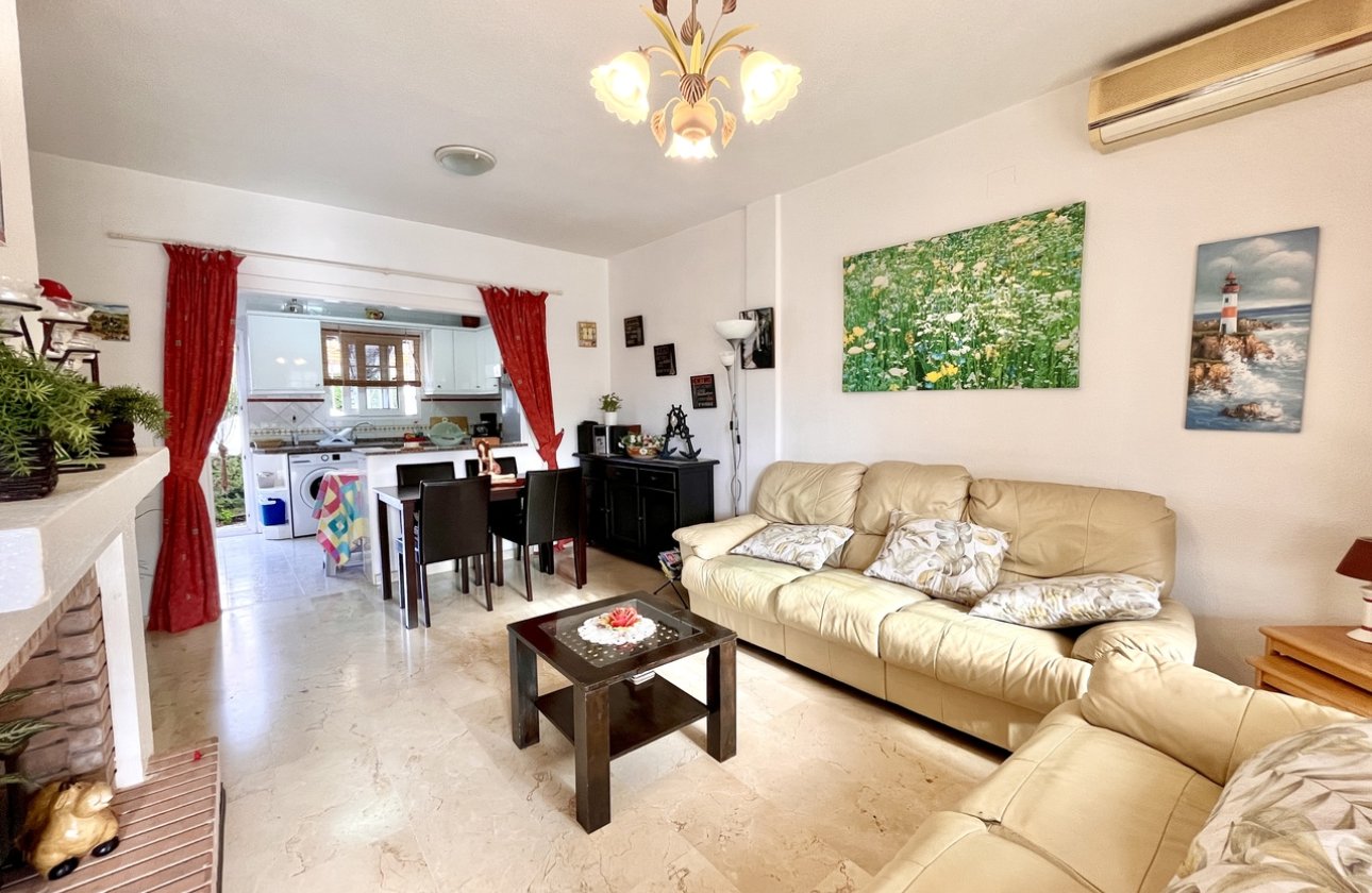 Resale - Apartment -
Playa Flamenca - Costa Blanca