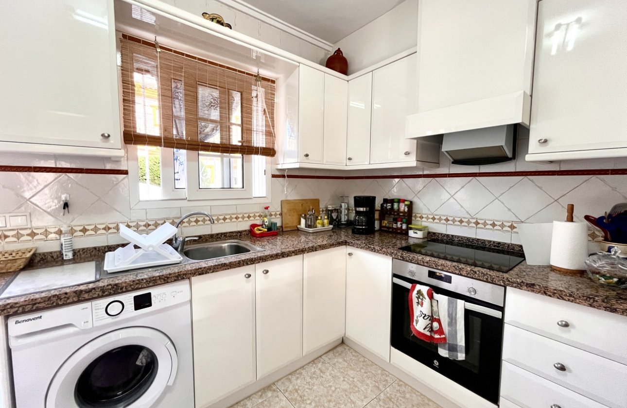 Resale - Apartment -
Playa Flamenca - Costa Blanca