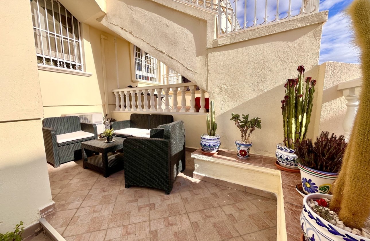 Resale - Apartment -
Playa Flamenca - Costa Blanca