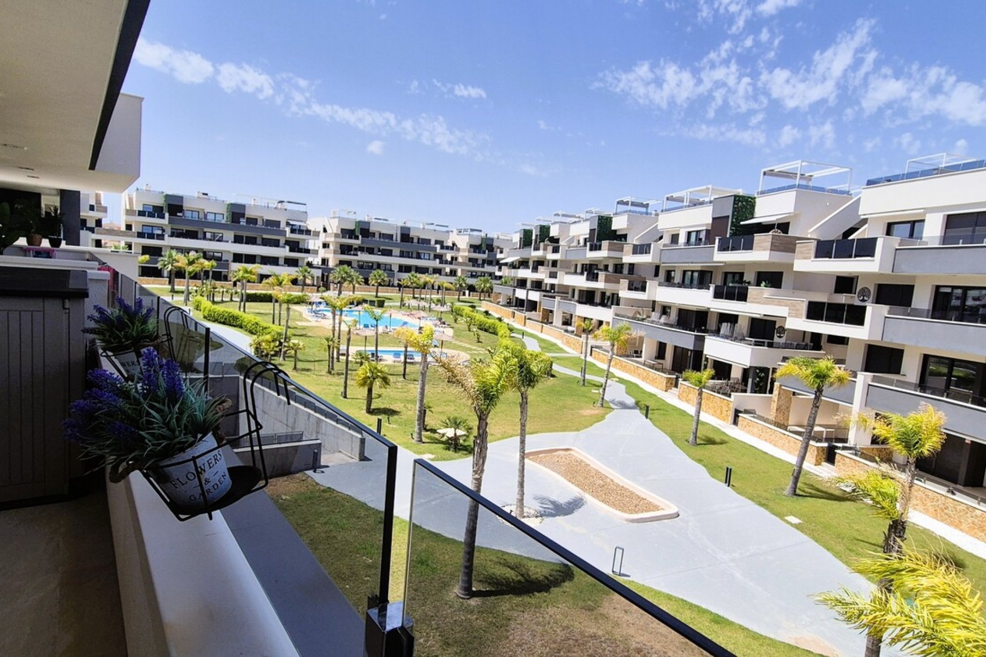 Resale - Apartment -
Playa Flamenca - Costa Blanca