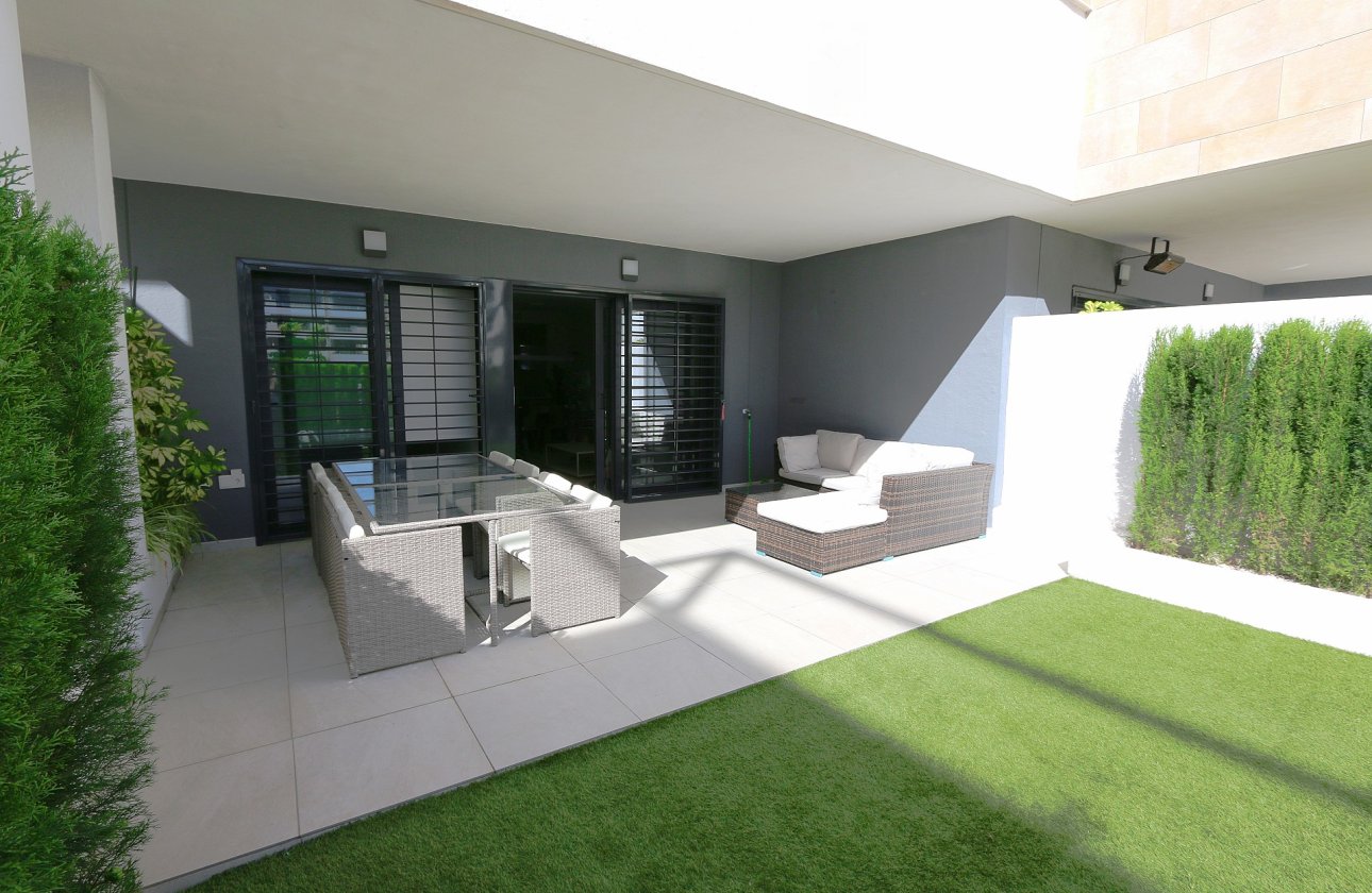 Resale - Apartment -
Playa Flamenca - Costa Blanca