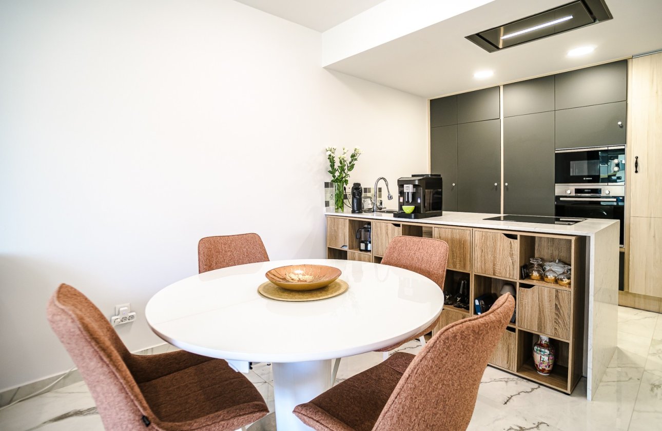 Resale - Apartment -
Playa Flamenca - Costa Blanca
