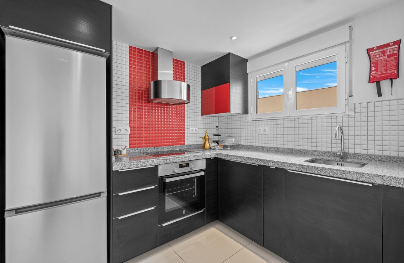 Resale - Apartment -
Punta Prima - Costa Blanca