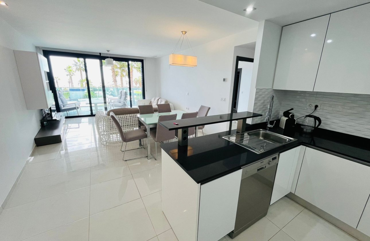 Resale - Apartment -
Punta Prima - Costa Blanca