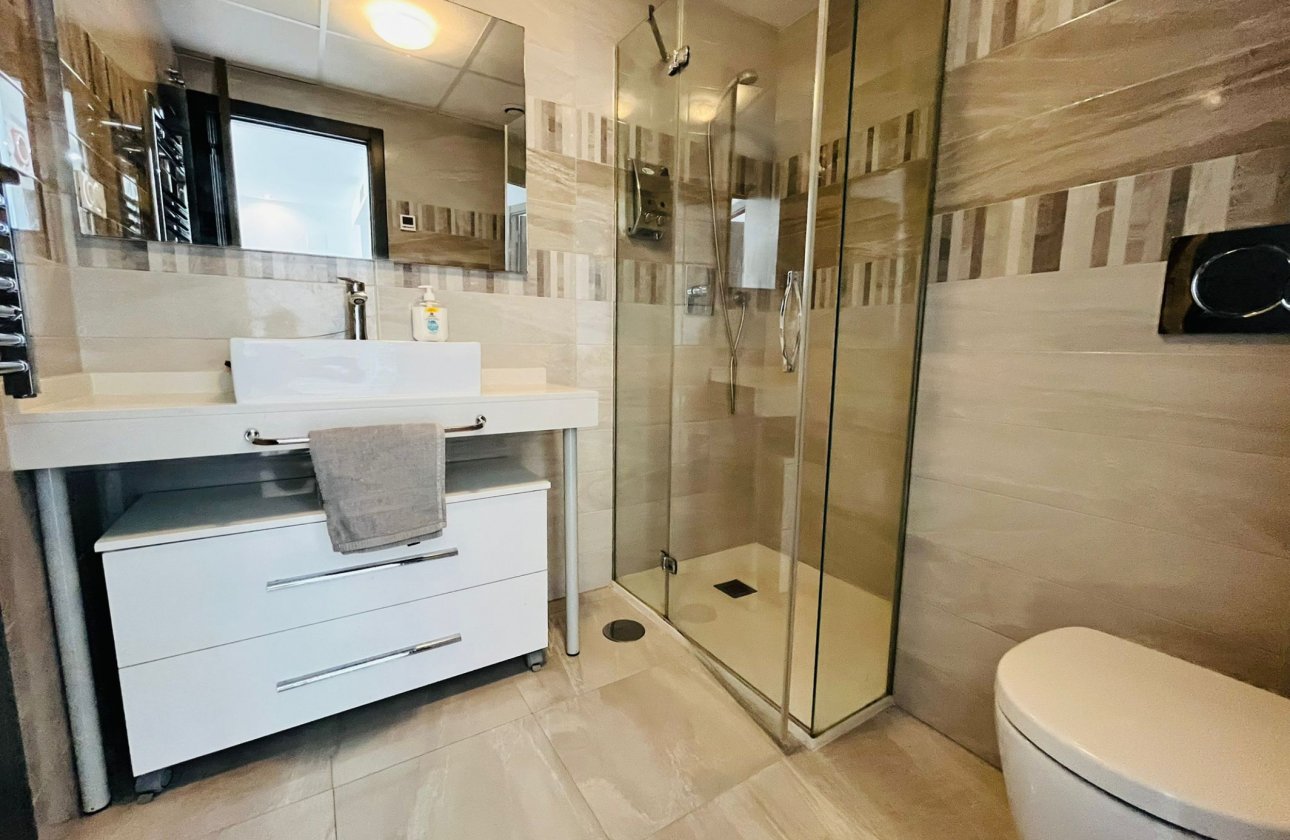 Resale - Apartment -
Punta Prima - Costa Blanca