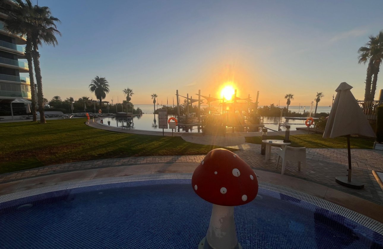 Resale - Apartment -
Punta Prima - Costa Blanca